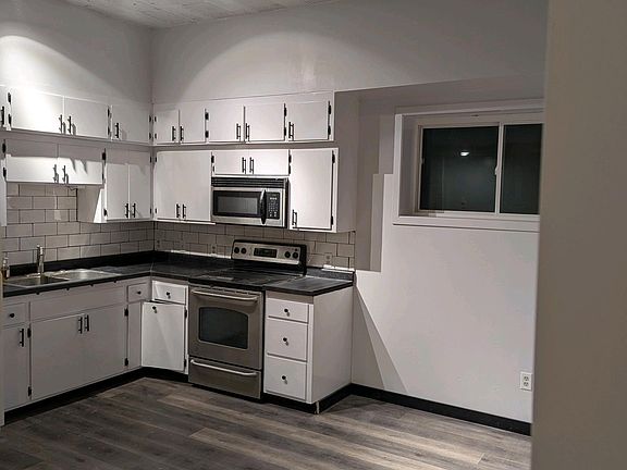 2nd image of 480 Park St E #3B