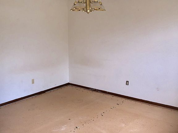 5th image of 16920 SE Stoneybrook Ct