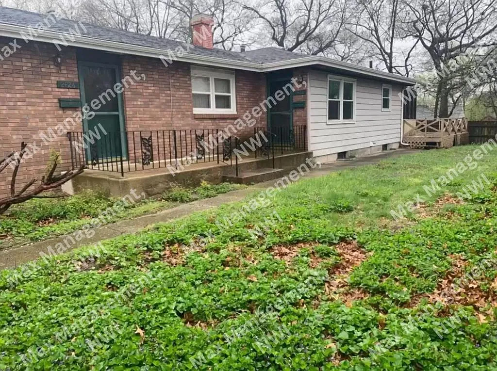 2624 Jewtt Ave — Photo 1