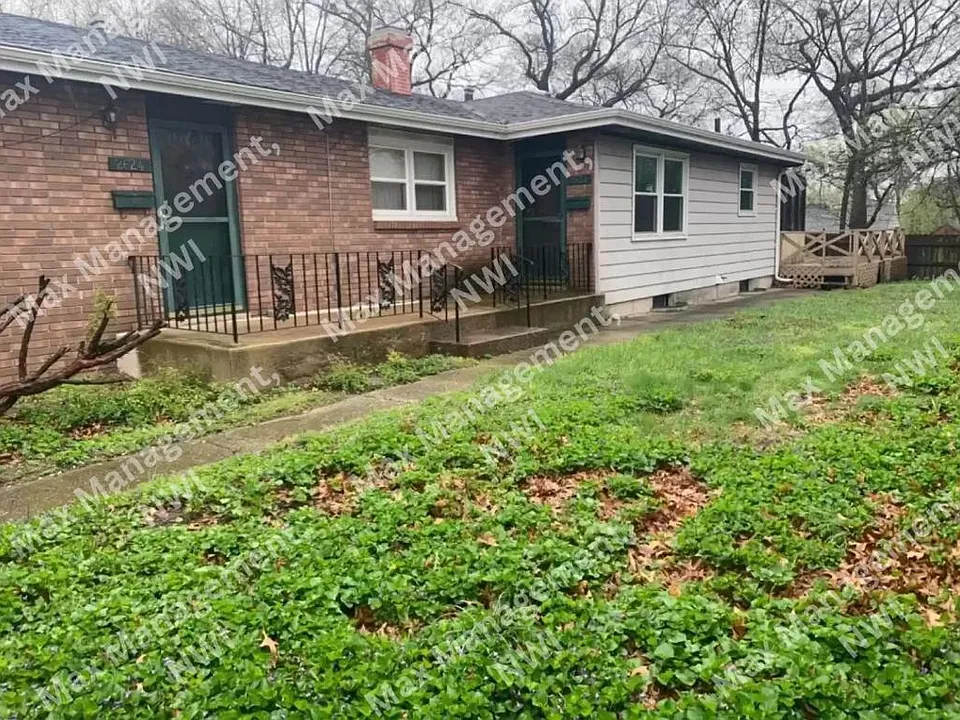 2624 Jewett Ave