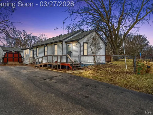 782 Stanley Ave, Pontiac, MI 48340