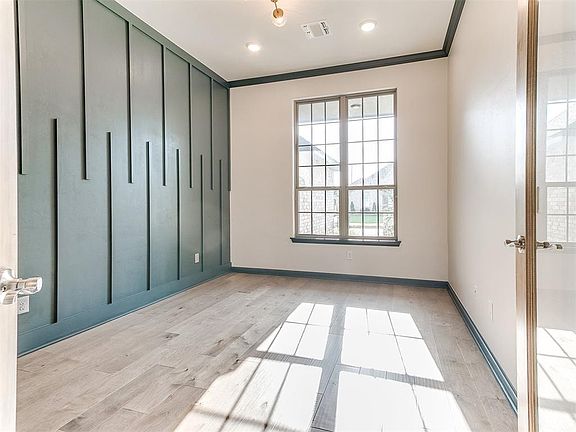 4th image of 14609 N Brantwood Cir