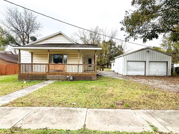 214 W Mulberry St, Columbus, KS 66725