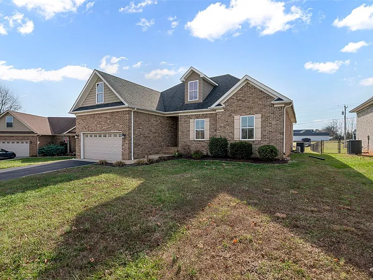 457 Adalynn Cir — Photo 26