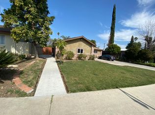 22157 Kittridge St, Woodland Hills, CA 91303