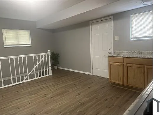 3 bed, 897 sqft, $1,275 — Photo 4