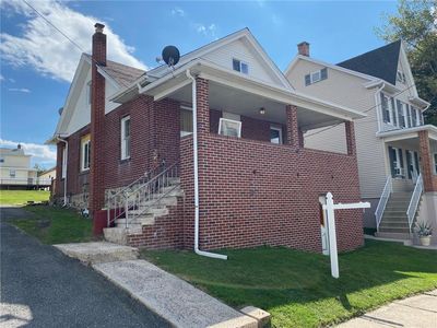 445 W White St, Summit Hill, PA, 18250