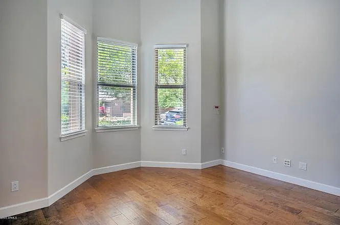 617 S Roosevelt St — Photo 5