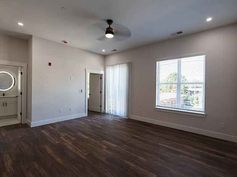 Seven 50 MLK — Photo 14