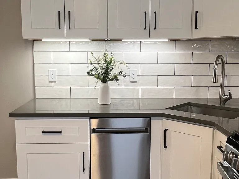 4835 Hull St #1E — Photo 1