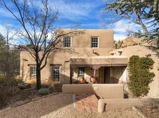 586 1/2 Camino Del Monte Sol, Santa Fe, NM 87505