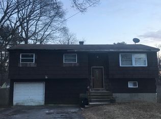 58 Columbus Ave, Brentwood, NY 11717