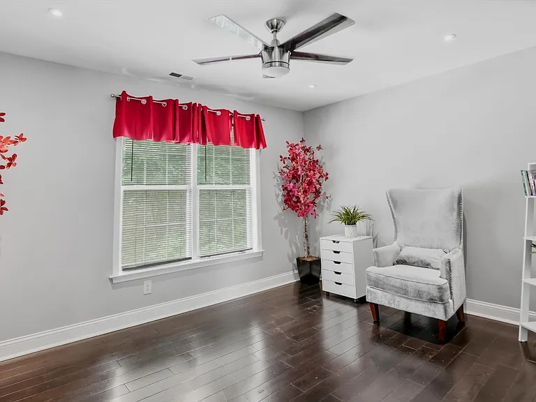 10 Graveswood Ct — Photo 20