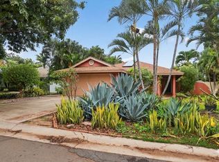 886 Mahealani St, Kihei, HI 96753