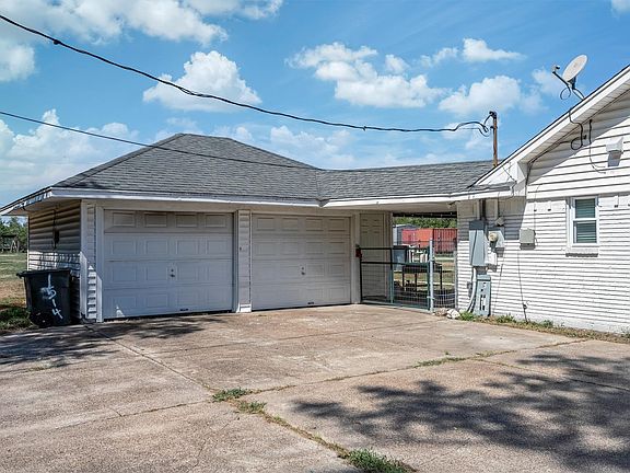 1514 N Main St, Highlands, TX 77562 | MLS #80108120 | Zillow