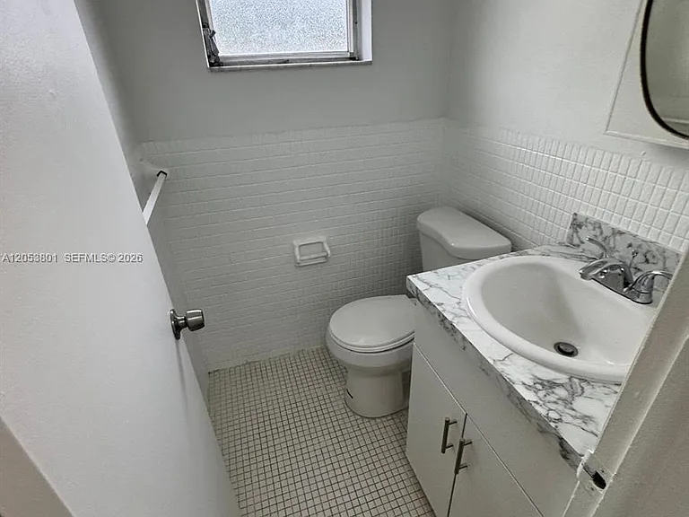 2435 Van Buren St #2B — Photo 12