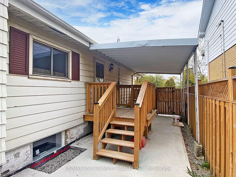 65 Fielding Cres #UPPER — Photo 22