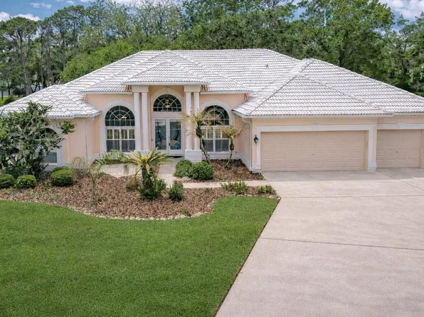 5201 Laurel Pointe Dr, Valrico, FL 33596