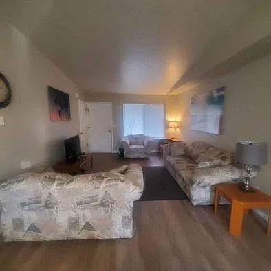 1305 N Frederick St — Photo 5