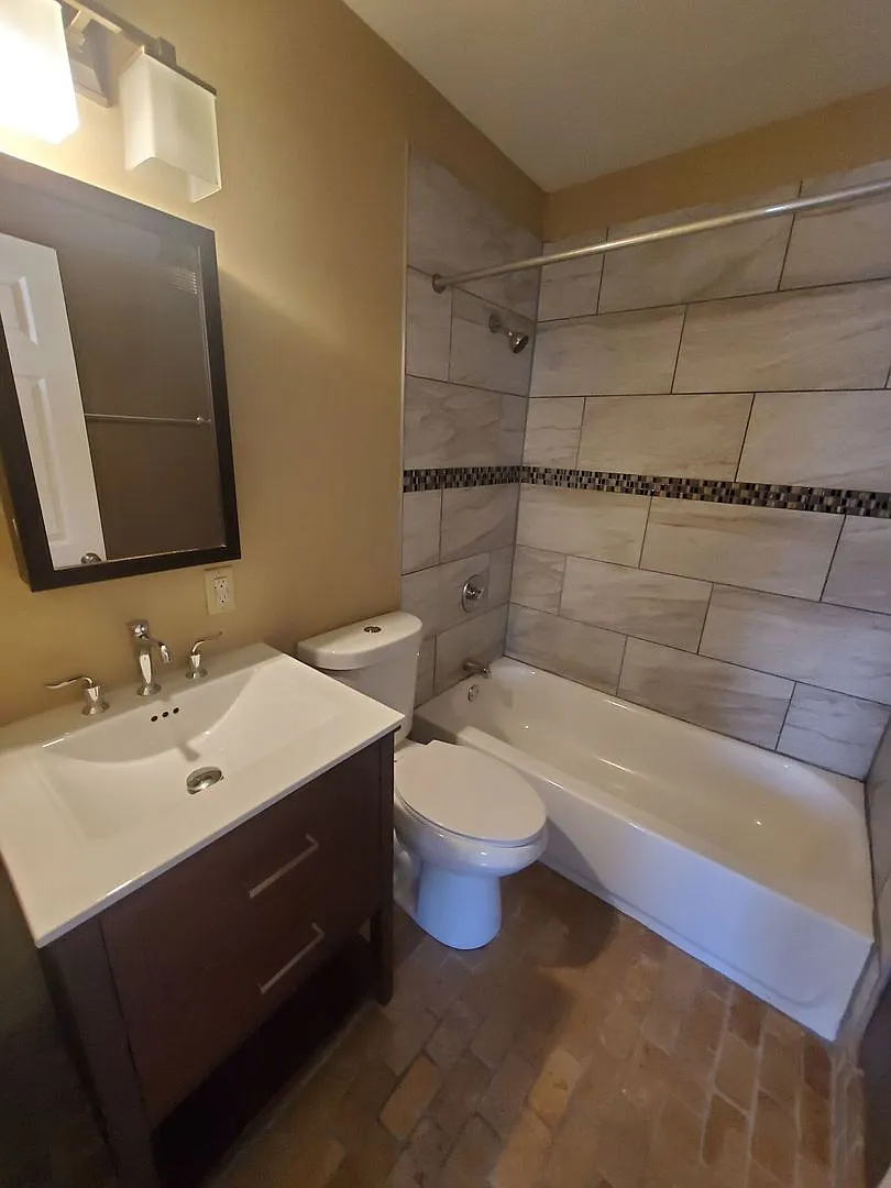 9148 W Chester St. (8 Unit) — Photo 3