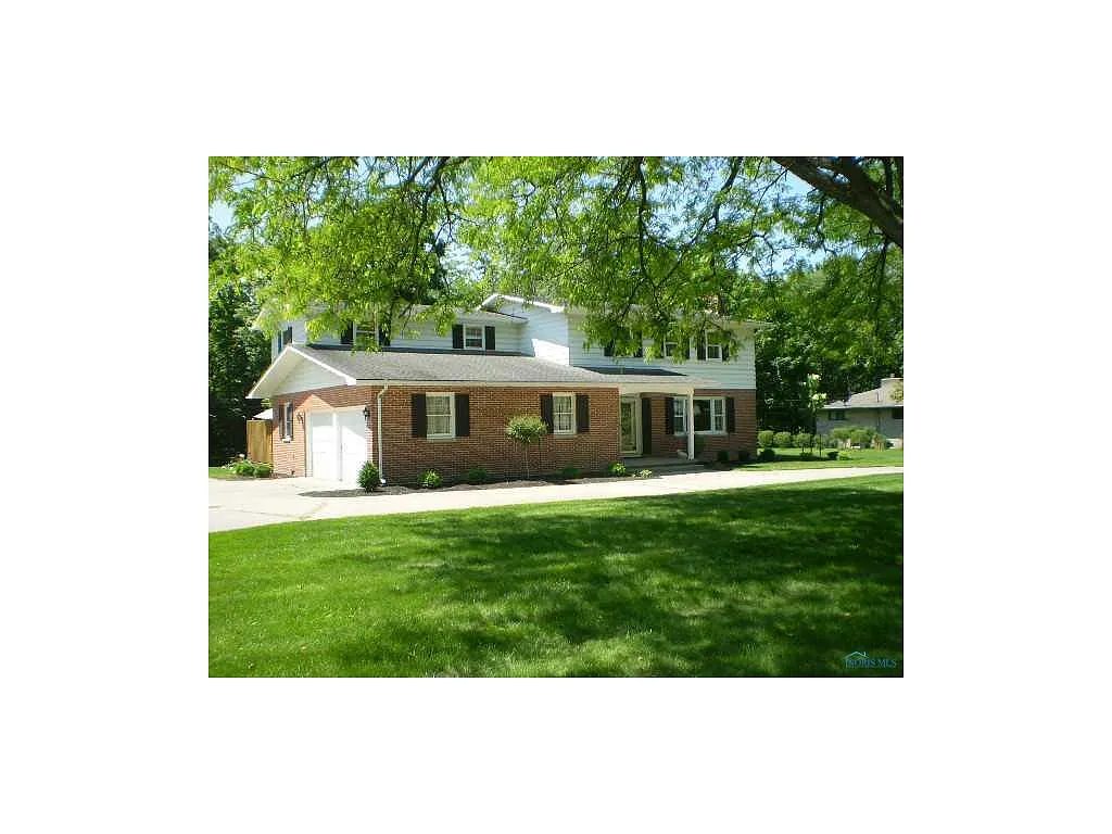 909 Leon St photo 1