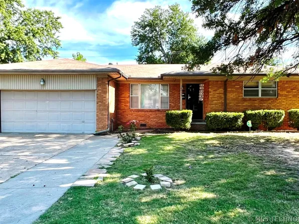 10935 E 4th Pl, Tulsa, OK 74128