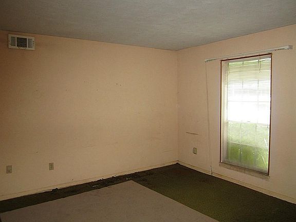 Study or formal liviing14x10