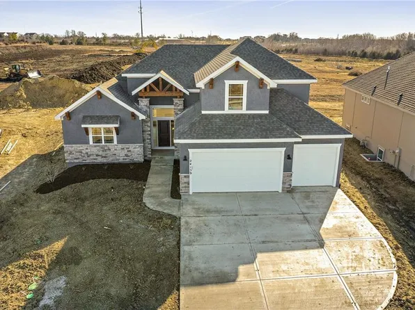 9167 Saddletop St, Lenexa, KS 66227