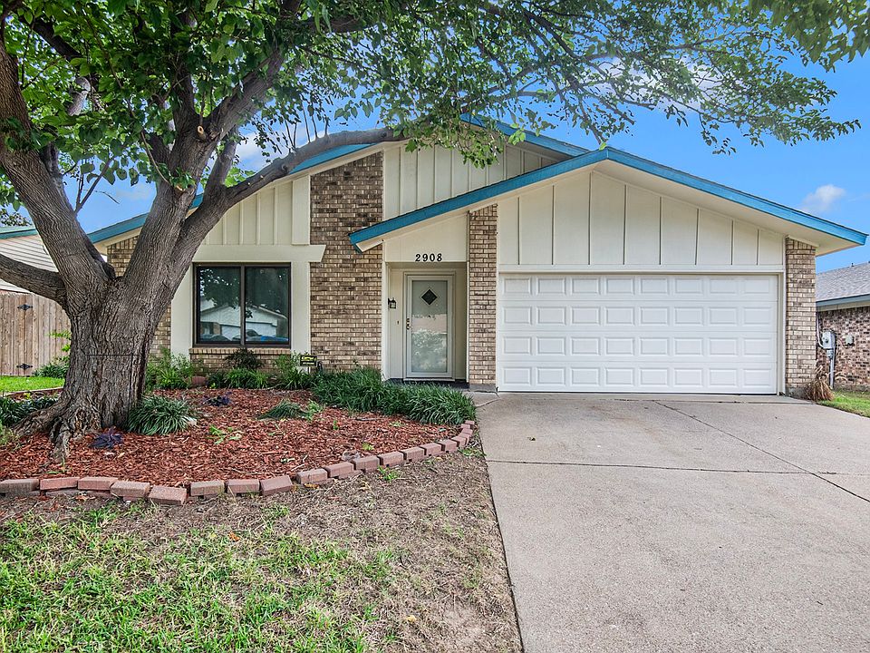 1st image of 2908 Woodbridge Dr