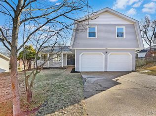 2007 Willow Lake Dr, Chesterfield, MO 63017