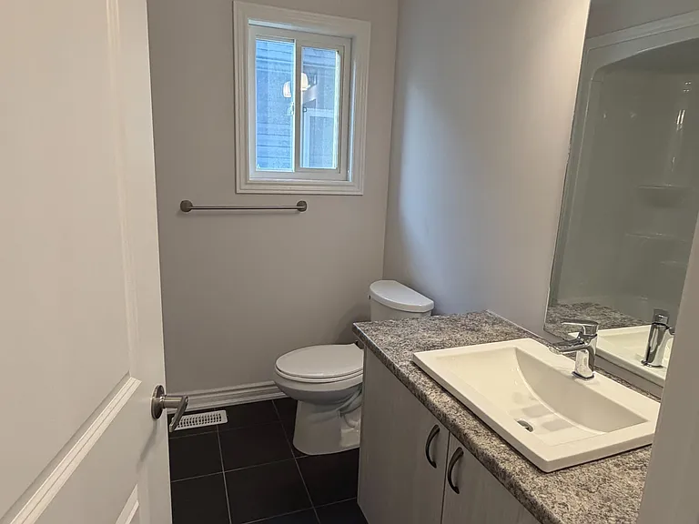 103 McLaughlin St — Photo 19