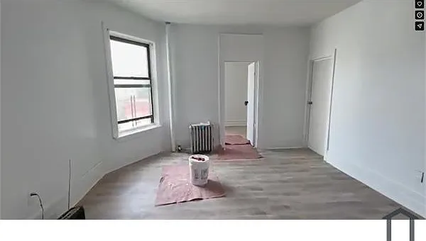 3 bed, 1000 sqft, $3,596 — Photo 4