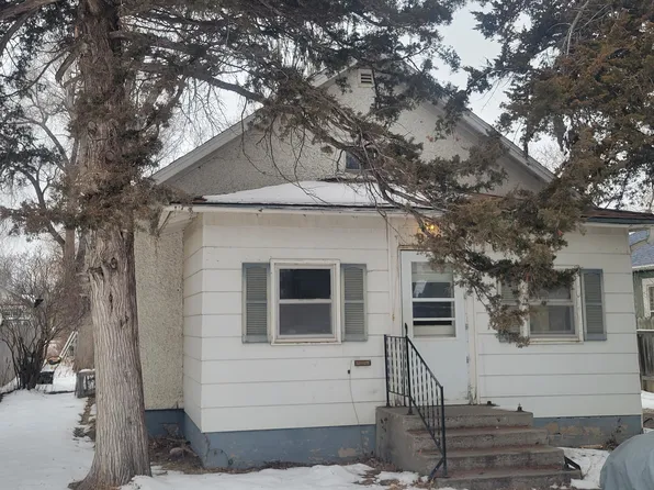 929 Kansas Ave SE, Huron, SD 57350