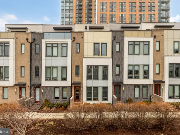 164 Ike Dr, Alexandria, VA 22314