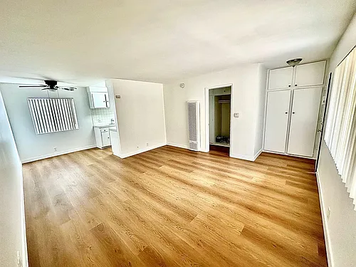 El Sorano Apartments Photo 1