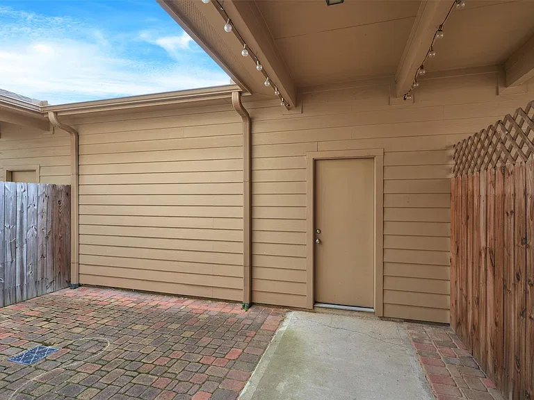 2738 Misty Heath Ln — Photo 33
