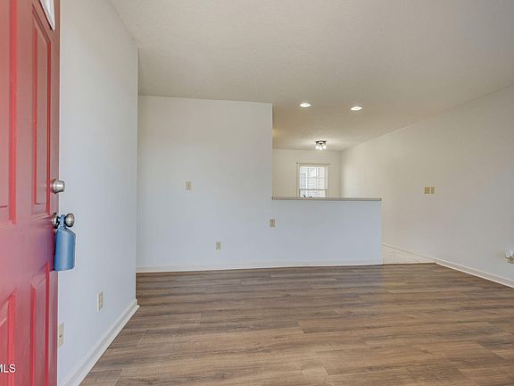 5th image of 1529 Pine Cone Cir #0