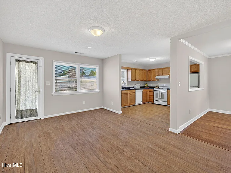 5201 Lord Tennyson Dr — Photo 13