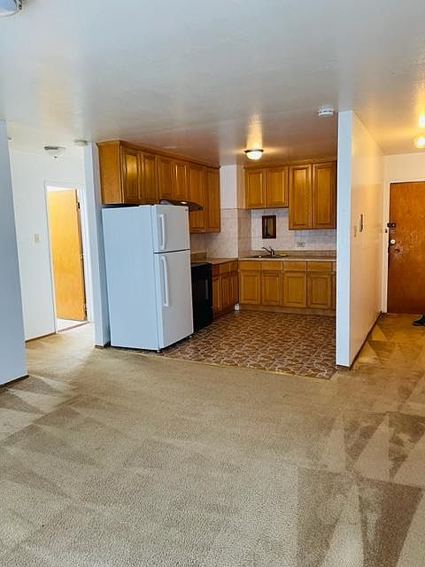 1st image of 733 5th Ave APT 4