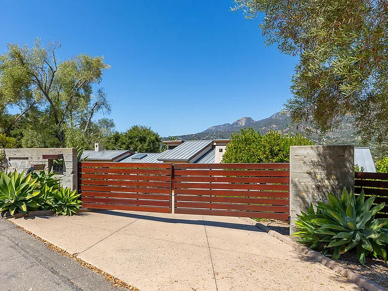 622 Cowles Rd — Photo 33