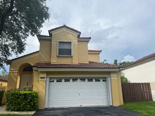 11767 SW 90th Ter, Miami, FL 33186