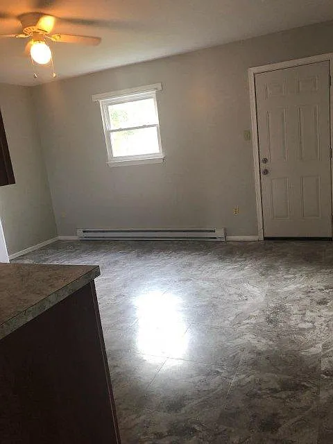 3 bed, 1098 sqft, $1,750 — Photo 3