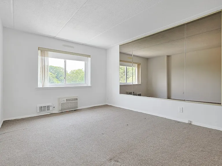 412 Benedict Ave #6C — Photo 16