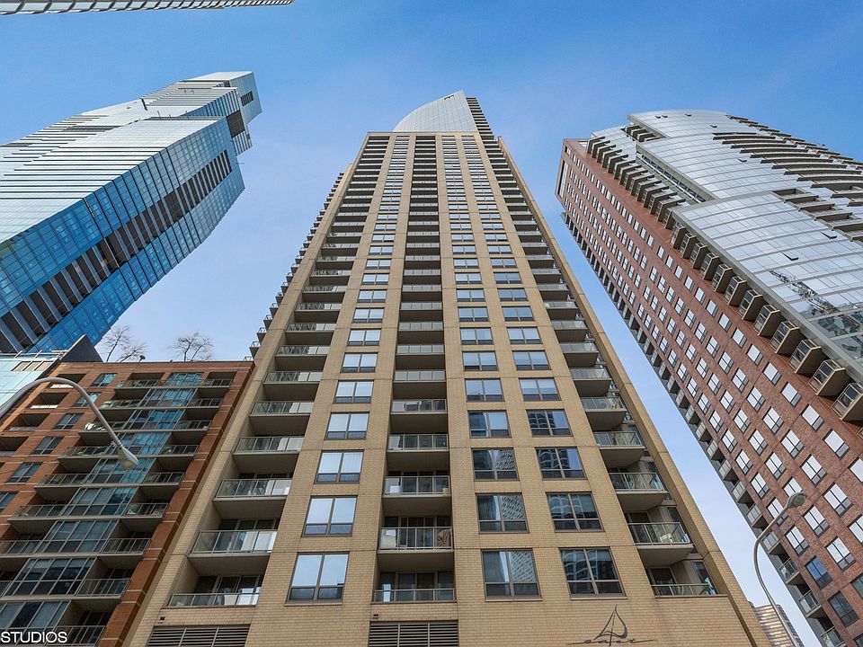 1st image of 420 E Waterside Dr Unit 810