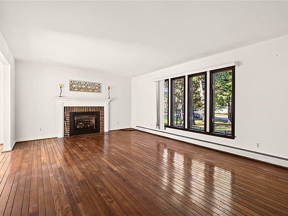 5th image of 363 Chestnut Ridge Rd