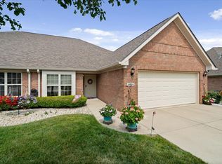 4894 W Harrisburg Ct, New Palestine, IN