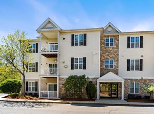 19 Hampshire Rd APT 107, Methuen, MA 01844