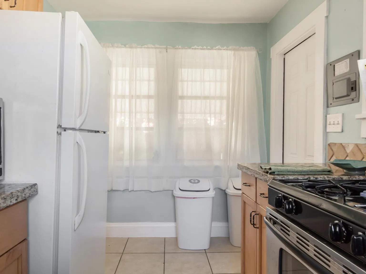 2 bed, 1100 sqft, $2,800 — Photo 3