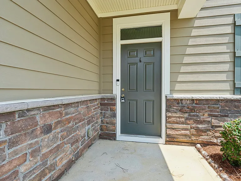 8007 Foxcroft Dr — Photo 3