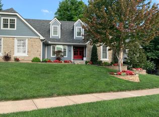 10600 W 108th Ter, Overland Park, KS 66210